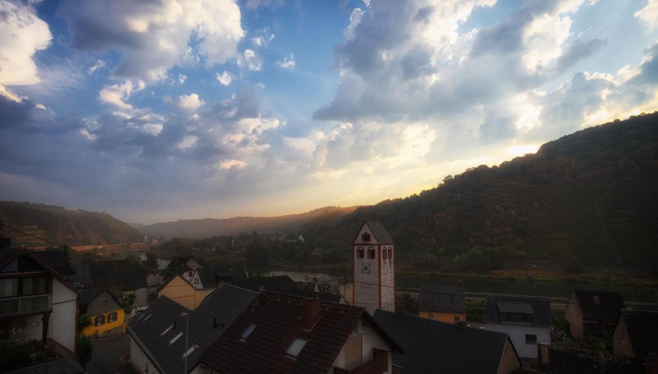 Ferienwohnungen Haus Am Wuerzlaysteig Lehmen Dış mekan fotoğraf