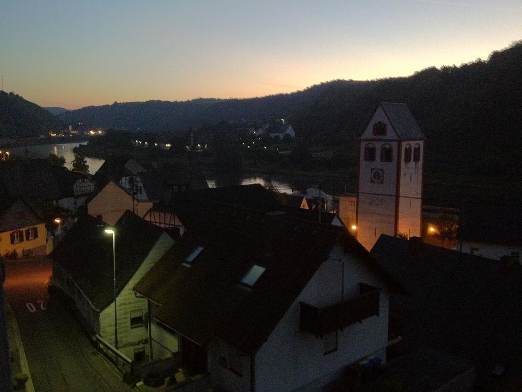 Ferienwohnungen Haus Am Wuerzlaysteig Lehmen Dış mekan fotoğraf
