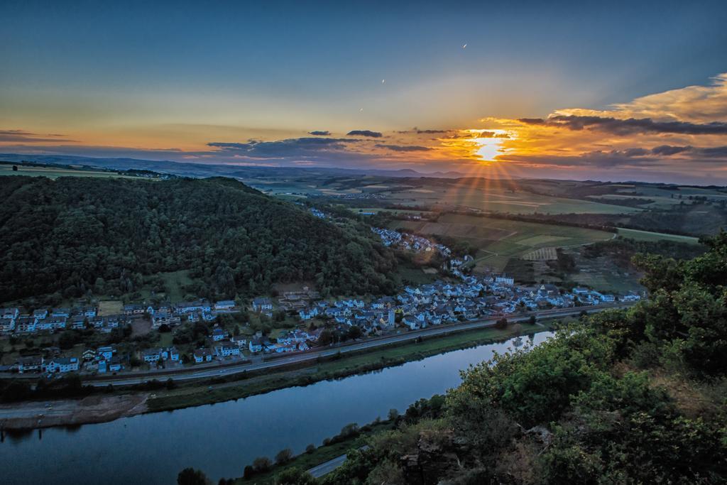 Ferienwohnungen Haus Am Wuerzlaysteig Lehmen Dış mekan fotoğraf