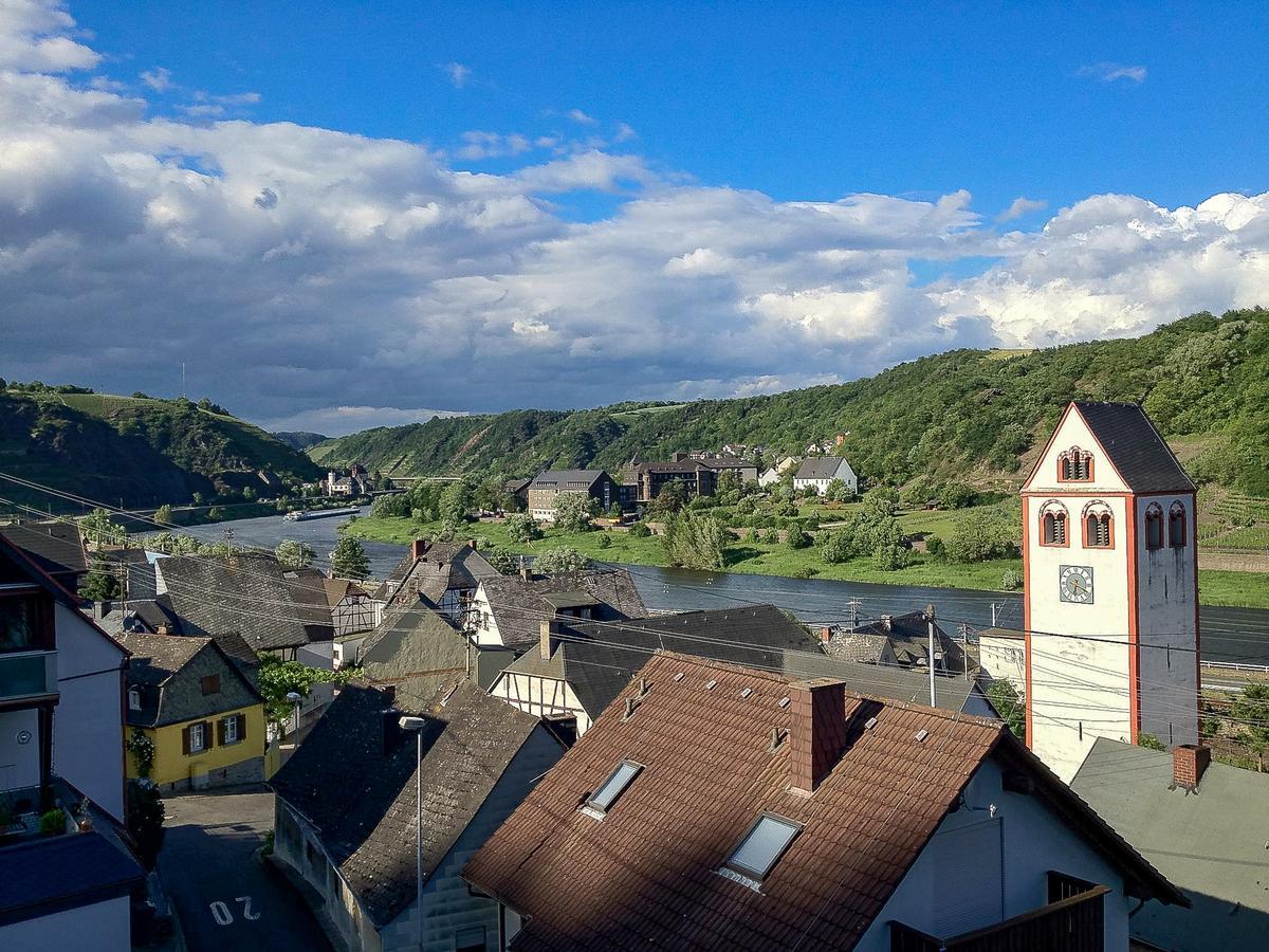 Ferienwohnungen Haus Am Wuerzlaysteig Lehmen Dış mekan fotoğraf