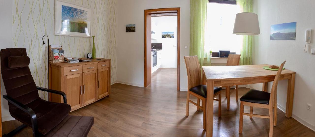 Ferienwohnungen Haus Am Wuerzlaysteig Lehmen Dış mekan fotoğraf