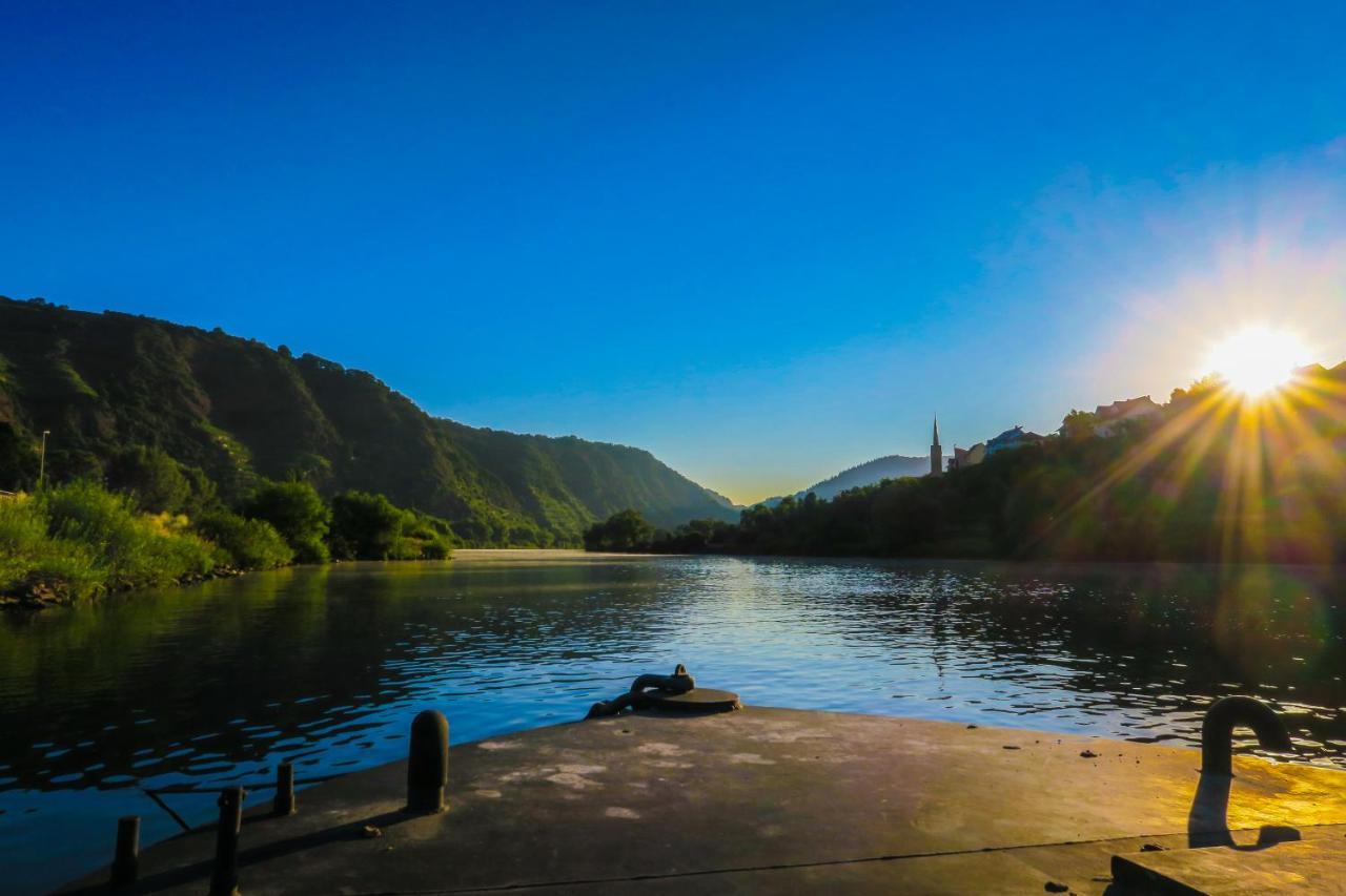 Ferienwohnungen Haus Am Wuerzlaysteig Lehmen Dış mekan fotoğraf